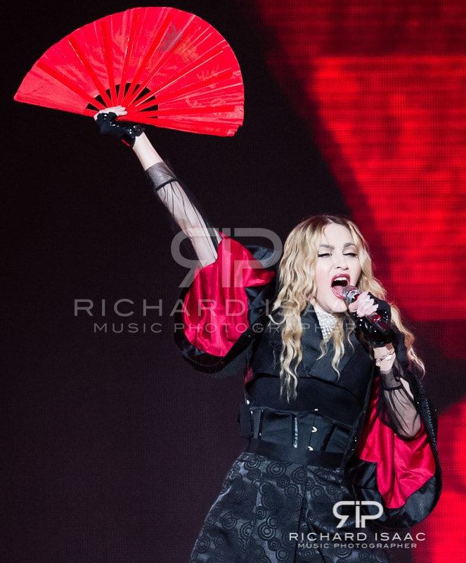 wpid-20151201_Madonna_O2_48.jpg